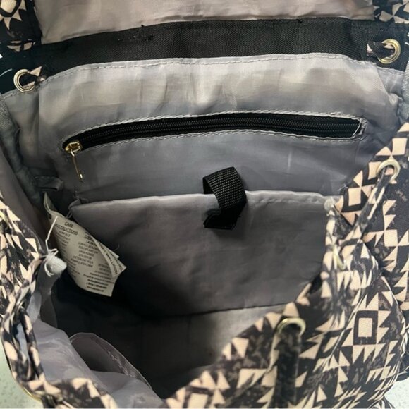 FISHER-PRICE Shiloh Southwest Aztec Deluxe Diaper Bag Backpack - Picture 14 of 15